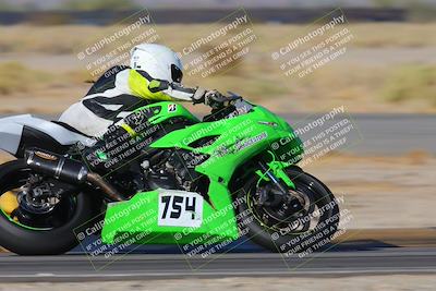 media/Nov-15-2024-CVMA Friday Practice (Fri) [[b142d29251]]/4-Group 4 and Trackday/Session 1 (Turn 14 Speed Pans)/